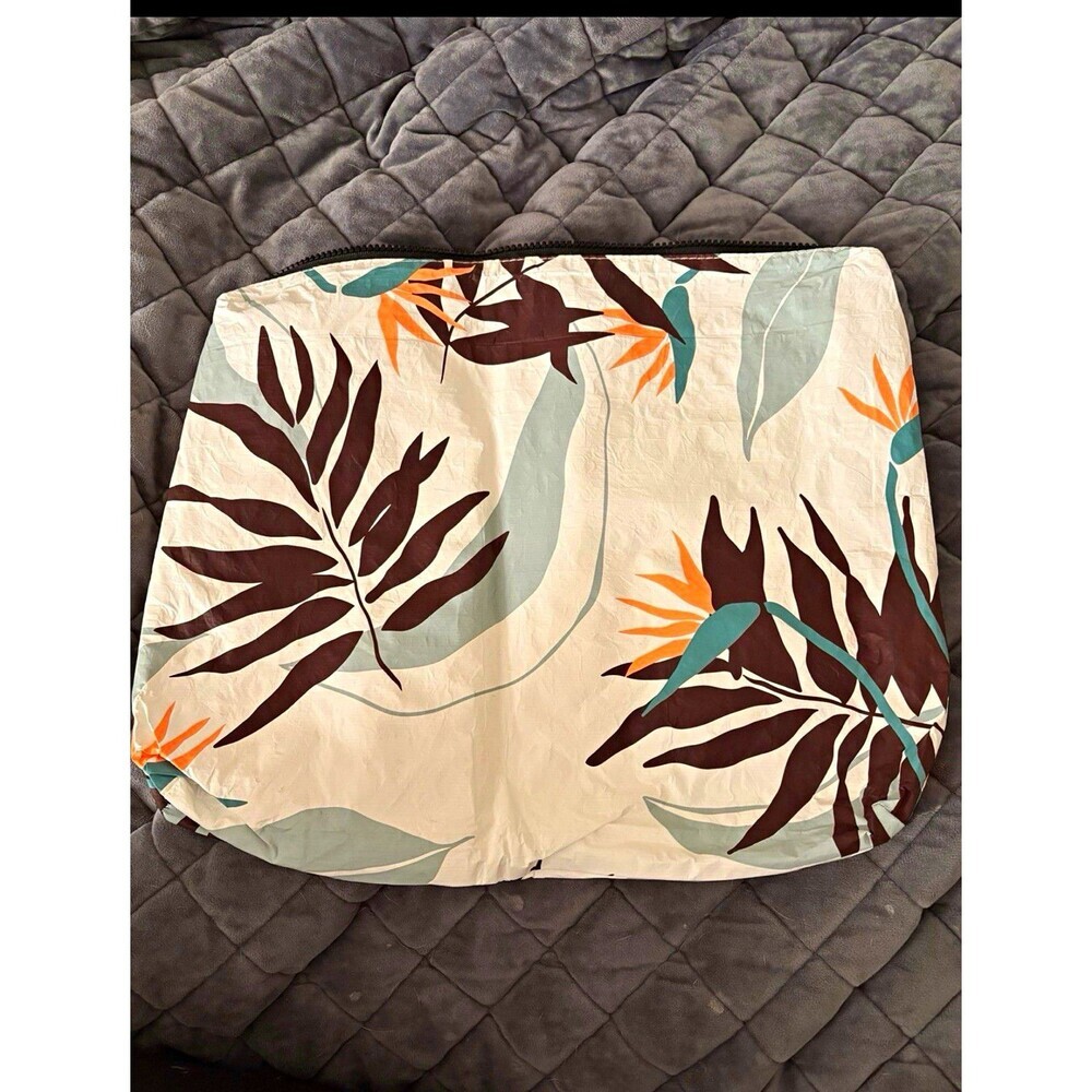 Aloha Collection Tropical Leaf Print Splash Proof Max Pouch
